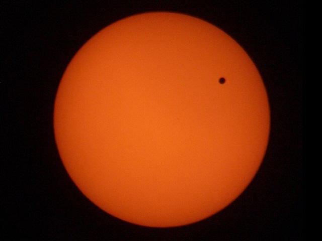 Venus का sun से निकलना